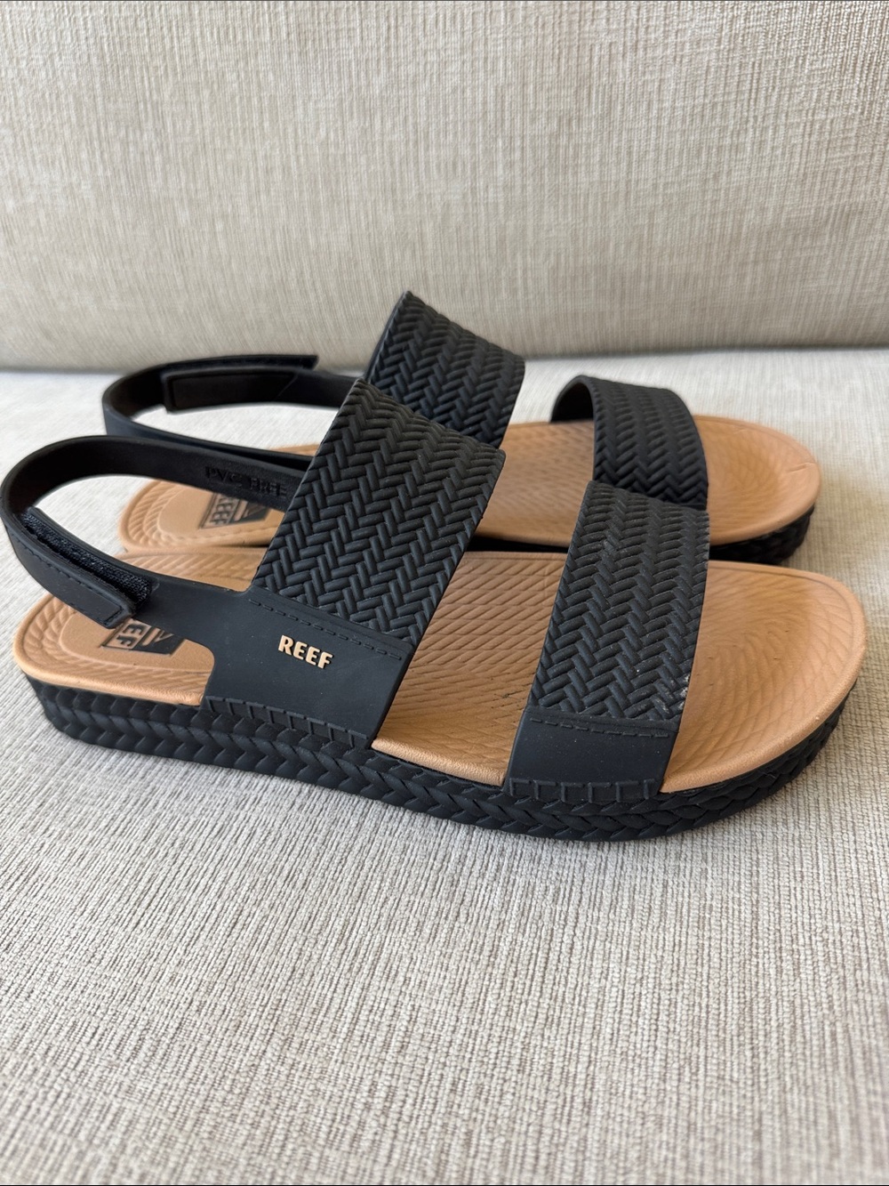 Reef Black and Tan Double-Strap Slingback Sandals - Picture 2 of 5
